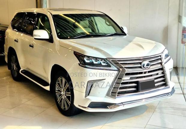 Lexus LX 570 AWD 2013 White