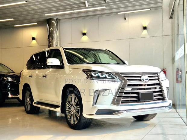 Lexus LX 570 AWD 2013 White