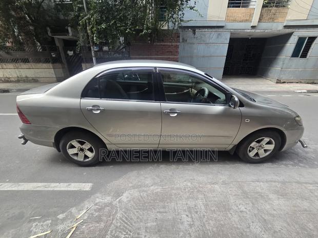 Toyota Corolla Sedan 2005 Gold