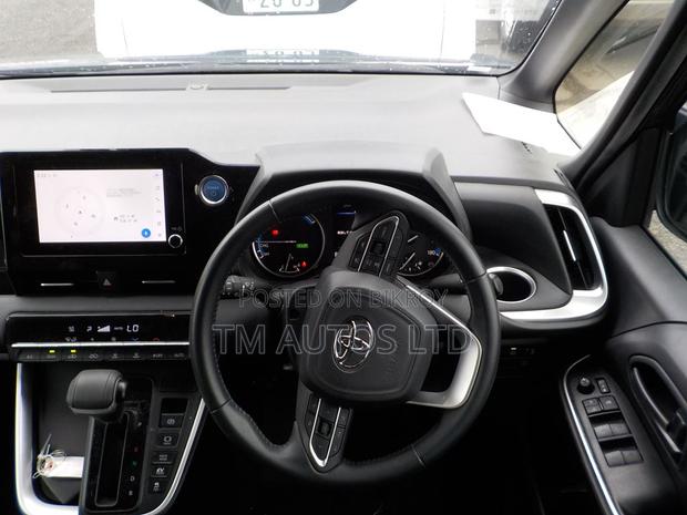 Toyota Voxy S-G 2WD 7-Seater 2023 Gray