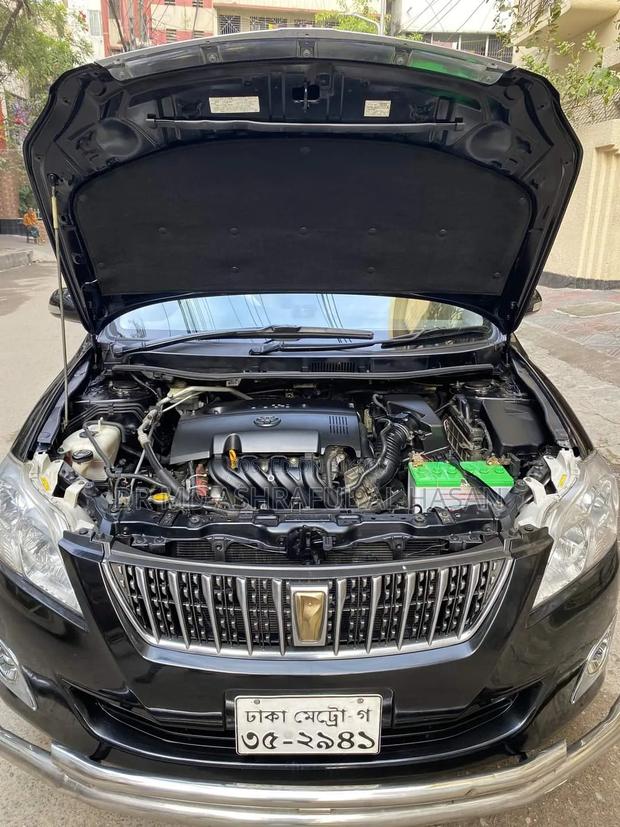 Toyota Premio 2011 Black