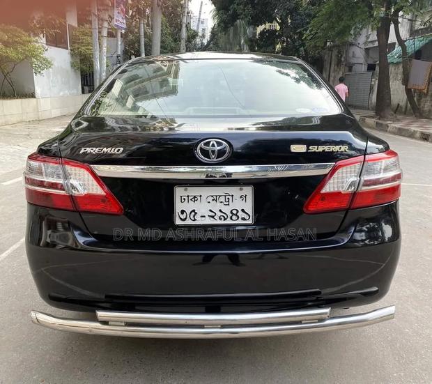 Toyota Premio 2011 Black