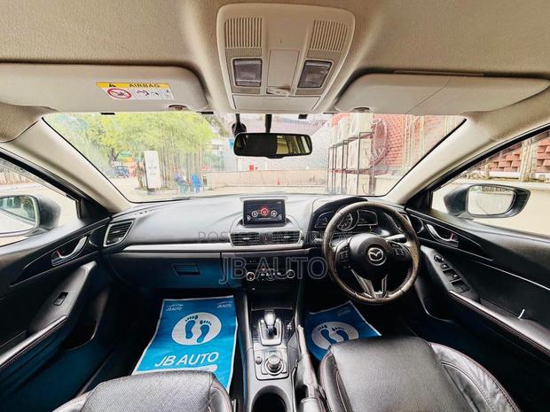 Mazda Axela 2013 Pearl