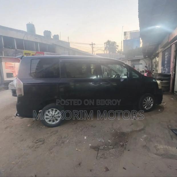 Toyota Noah 2008 Black