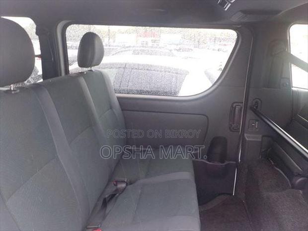 Toyota Grand HiAce 2001 Pearl