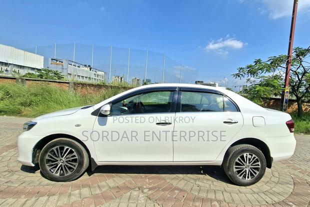 Toyota Axio 2010 White