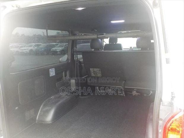 Toyota Grand HiAce 2000 Pearl