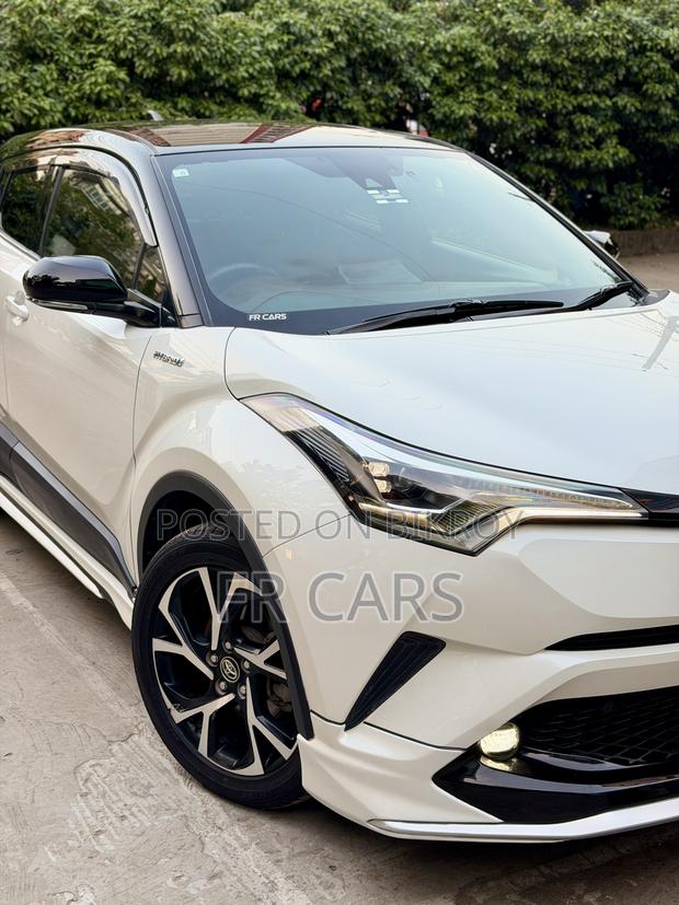 Toyota C-HR 2018 Pearl