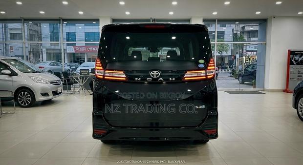 New Toyota Noah 2023 Black