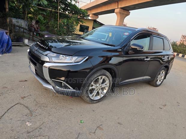 Mitsubishi Outlander 2013 Black