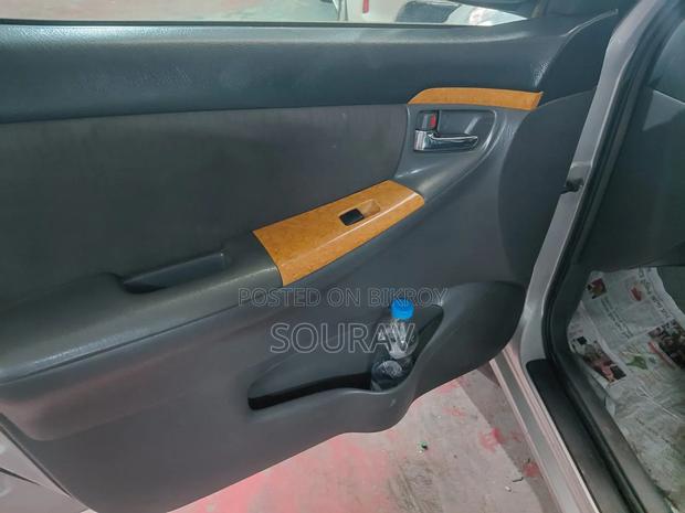 Toyota Corolla Sedan 2005 Silver
