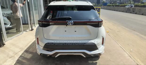 Toyota Yaris Cross 2022 Pearl