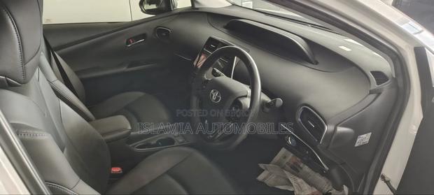 Toyota Prius 2021 Pearl