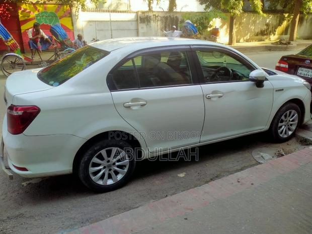 Toyota Axio 1.5 Hybrid 2WD 2016 White