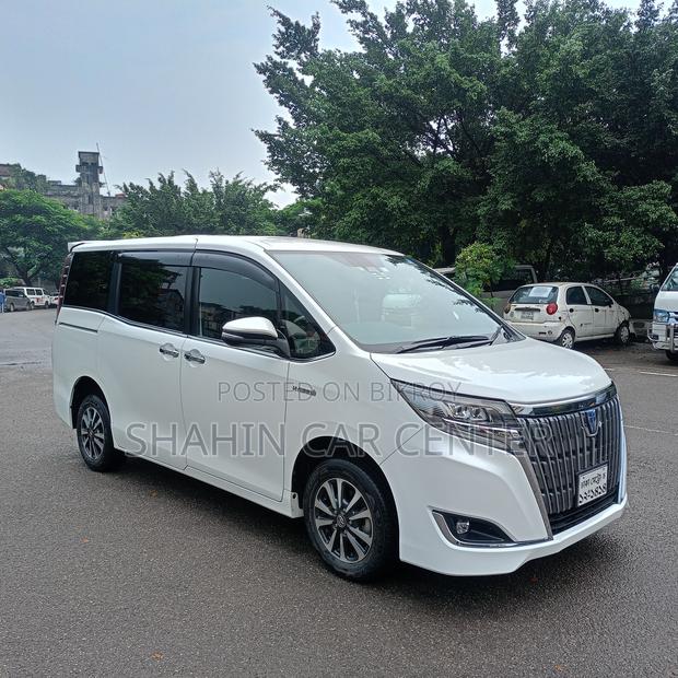 Toyota Noah 1.8 FWD Hybrid (7 seater) 2018 Pearl