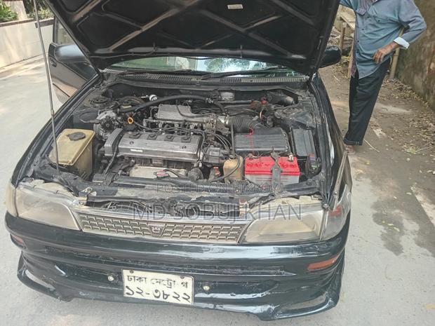 Toyota Crown 2.4 D 1994 Black