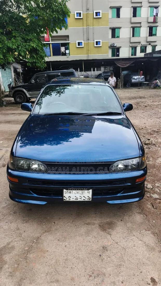 Toyota Corolla Sedan 1995 Blue