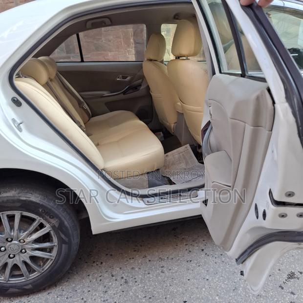 Toyota Premio 2012 Pearl