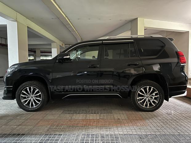 Toyota Land Cruiser Prado 2.7 2020 Black