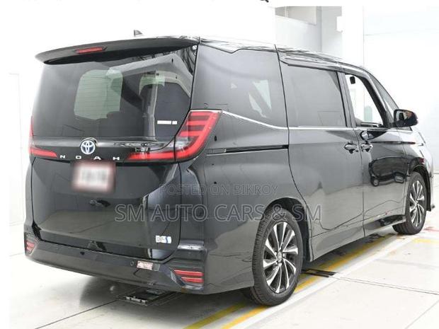 Toyota Noah 2022 Black