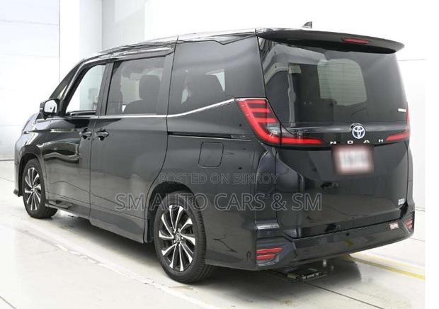 Toyota Noah 2022 Black