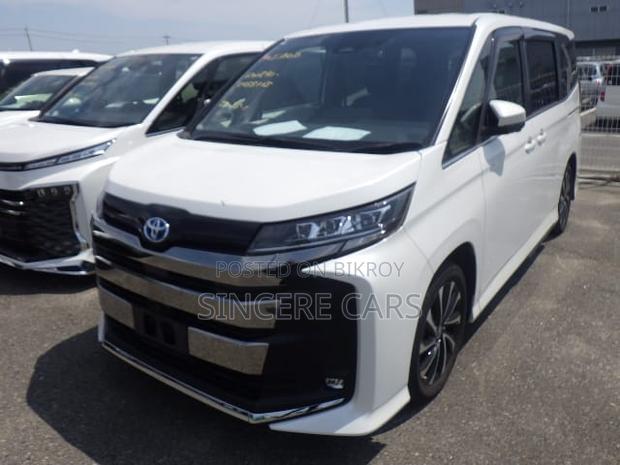 Toyota Noah 2022 Pearl