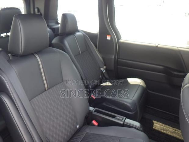 Toyota Noah 2022 Pearl