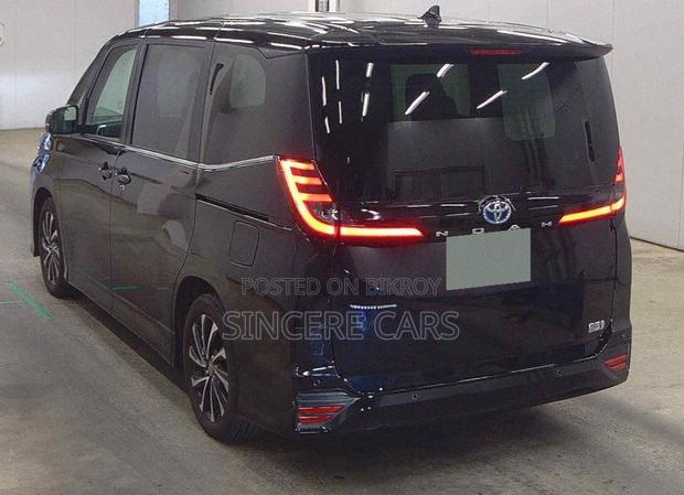 Toyota Noah 2023 Black