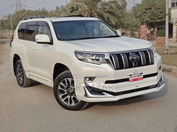 Toyota Land Cruiser Prado 2.7 2022 Pearl