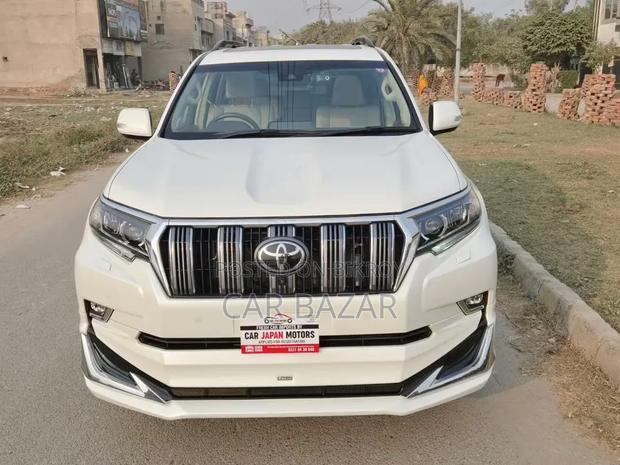 Toyota Land Cruiser Prado 2.7 2022 Pearl
