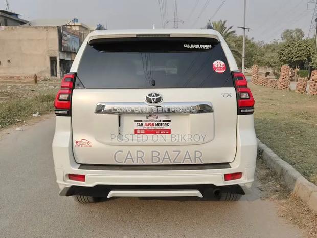 Toyota Land Cruiser Prado 2.7 2022 Pearl