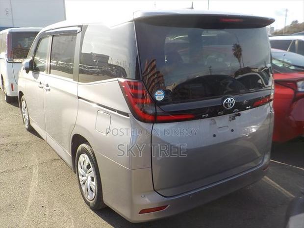 Toyota Noah 2022 Gray