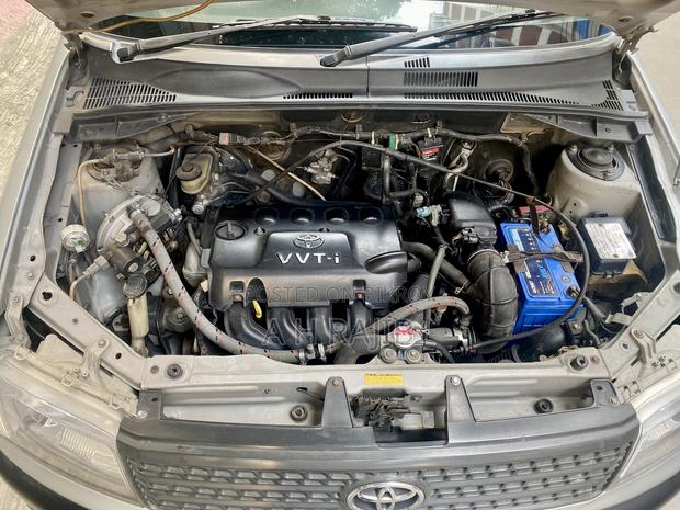 Toyota Probox 2005 Silver