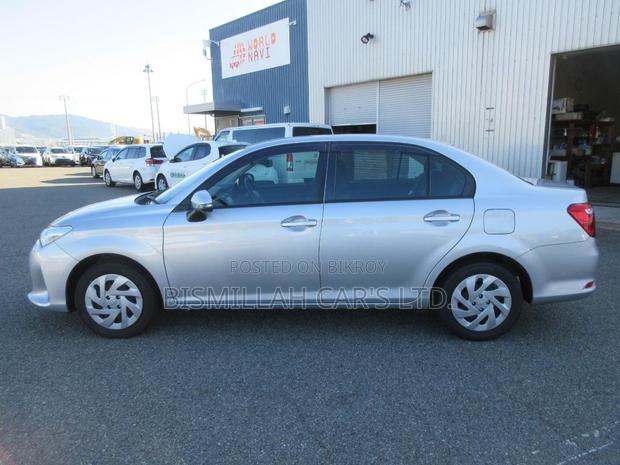 Toyota Axio 2021 Silver