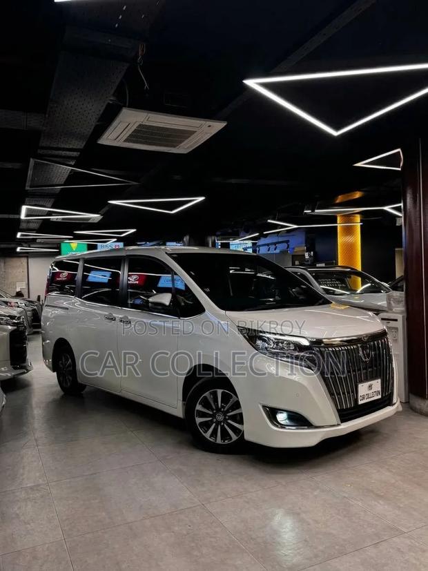 Toyota Esquire 1.8 FWD Hybrid (7 seater) 2021 Pearl