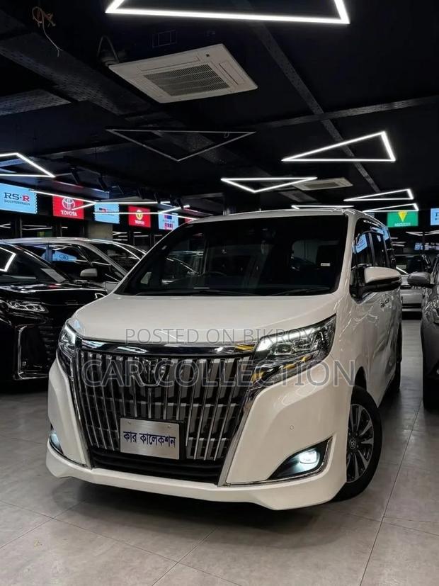 Toyota Esquire 1.8 FWD Hybrid (7 seater) 2021 Pearl