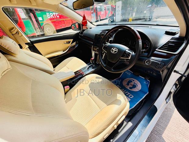 Toyota Premio 2018 Pearl