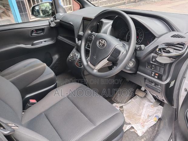 Toyota Noah 2.0 FWD (8 Seater) 2021 Silver