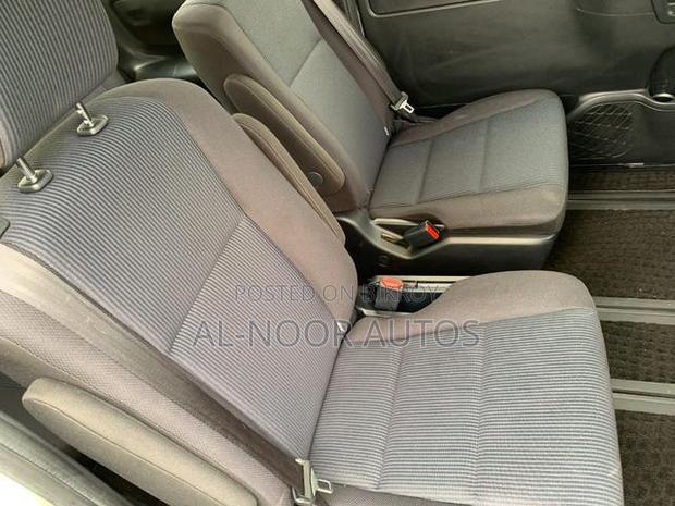 Toyota Noah 1.8 FWD Hybrid (7 seater) 2021 White