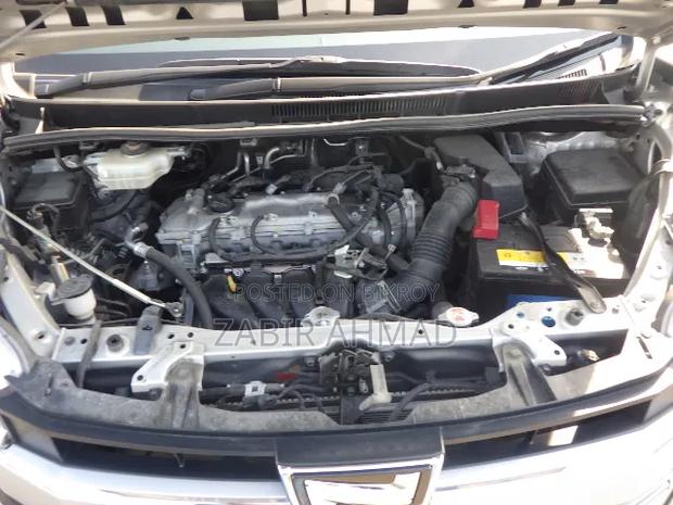 Toyota Noah 2021 Silver