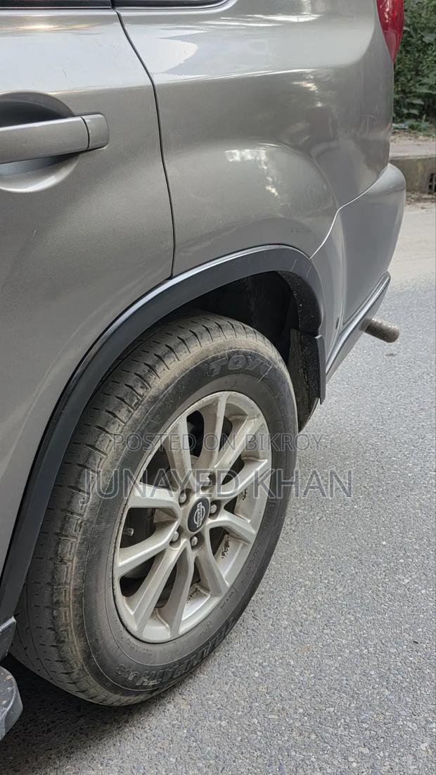 Nissan X-Trail 2.0 Petrol AWD 2013 Gray