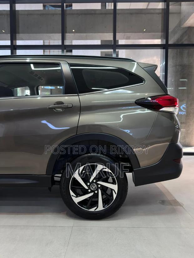 Toyota Rush 1.5 RWD 2021 Silver
