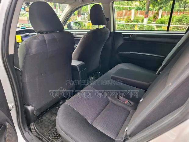 Toyota Corolla Fielder 2016 Silver