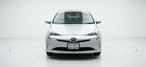 Toyota Prius Four Touring 2018 Silver
