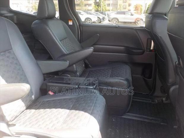 Toyota Voxy Hybrid S-Z 2WD 7-Seater 2023 Pearl