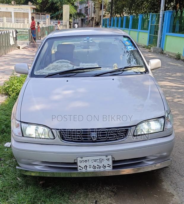 Toyota Corolla 1997 Silver