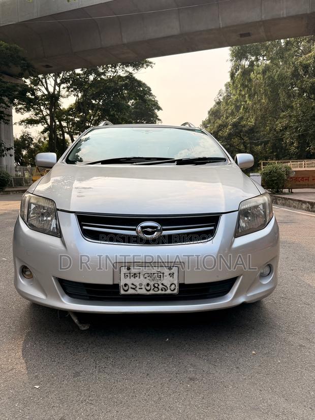 Toyota Corolla Fielder 2012 Silver
