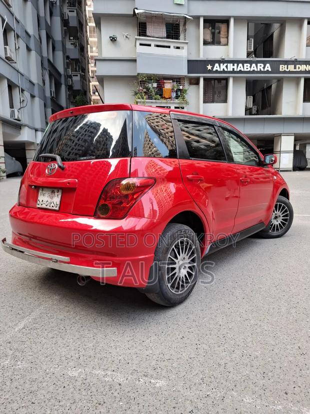 Toyota IST 2005 Red