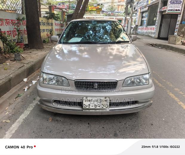 Toyota Corolla 1.6 Sedan 1997 Pearl