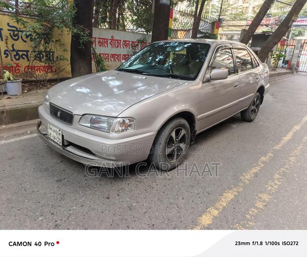 Toyota Corolla 1.6 Sedan 1997 Pearl